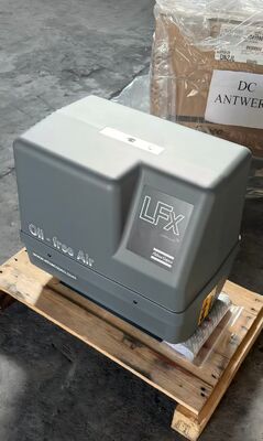 オイルフリーエアコンプレッサー LFx2.0-10 最大使用圧力 10 bar 9.1 m³/h 産業用エアソリューション